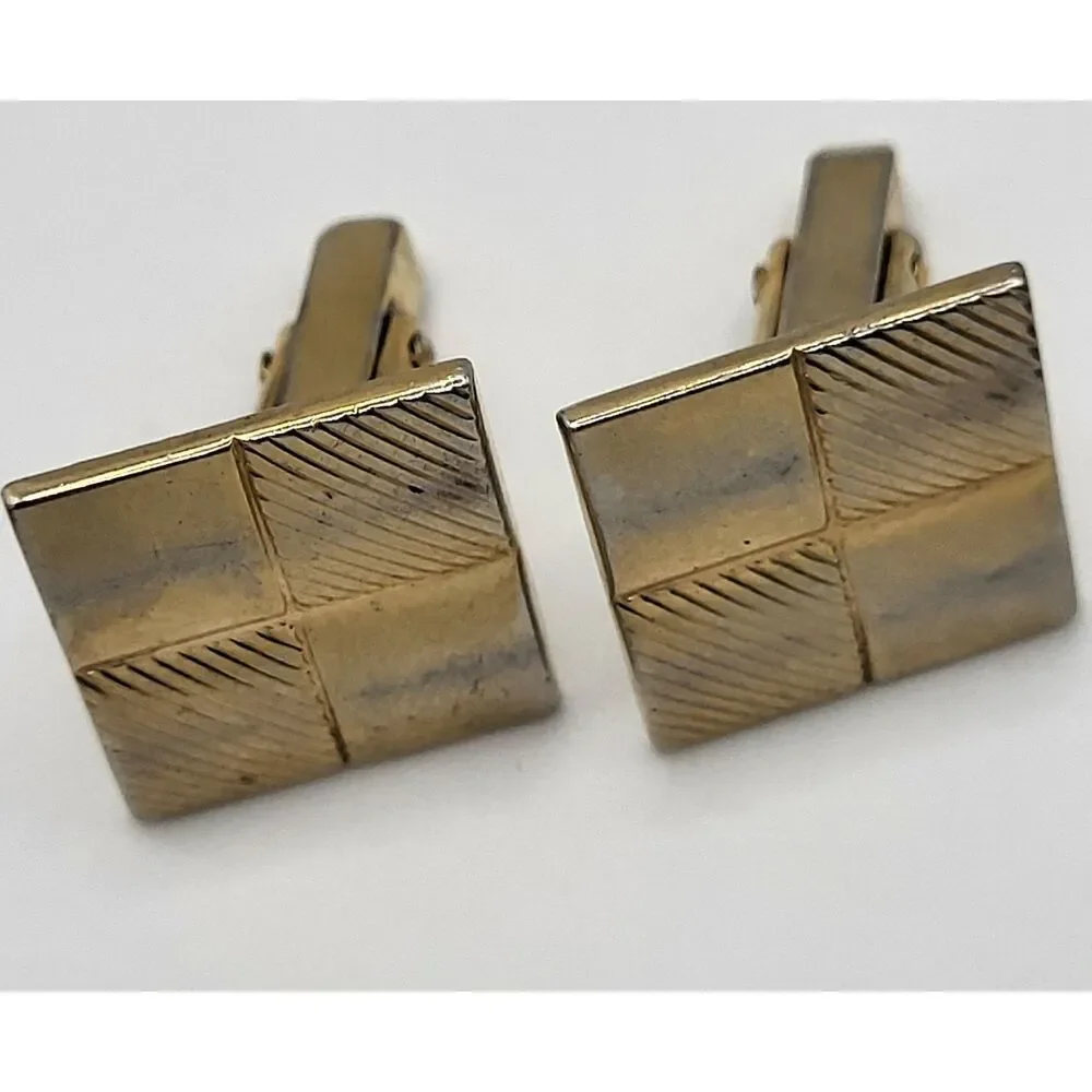 Vintage 80s Anson Square Goldtone Chess Board Cuff Links 0.75in